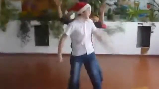 Русские школьники танцуют! смотреть онлайн