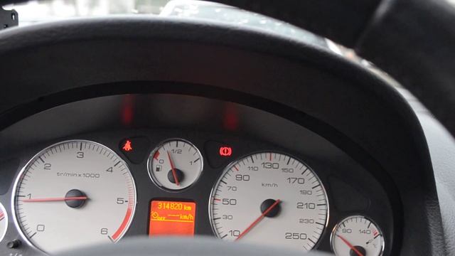 01 - 1.6 HDi на масле Total 5W30 утренний запуск двигателя смотреть онлайн