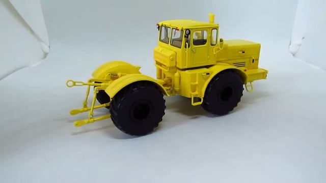 Обзор модели К-701 от торговой марки StartScaleModels в масштабе 1/43