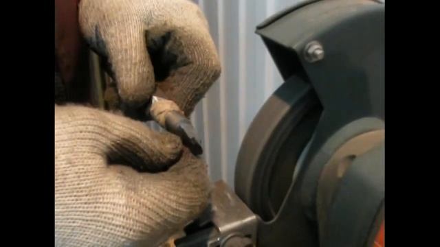 Заточка резца для внутренней проточки 07-го кольца. смотреть онлайн