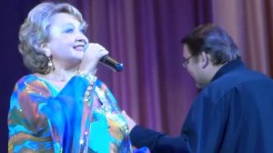 Поёт Надежда Крыгина