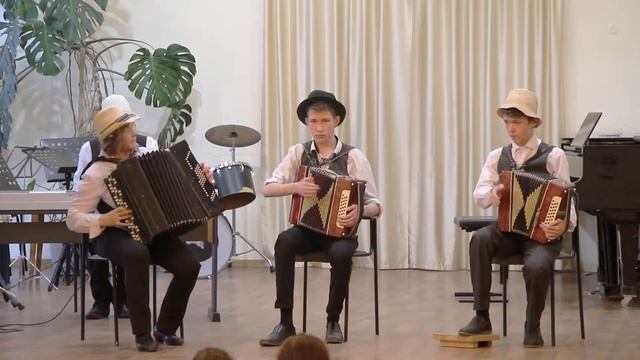 05 Леший на болоте, исп анс гармонистов Задорные ребата смотреть онлайн