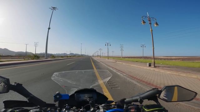 UNEXPECTED MEETING WITH THE LOCALS AND KHAYBAR FORT ?? | S05 EP.48 | PAKISTAN TO SAUDI ARABIA TOUR смотреть онлайн