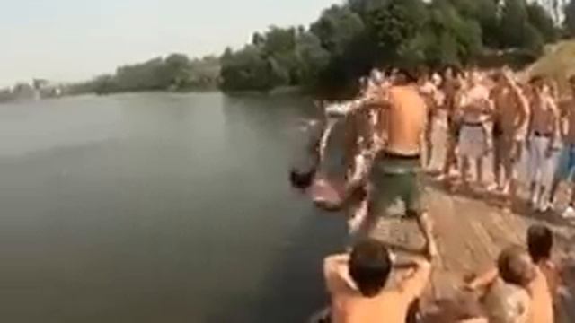 Они не нормальные и это круто! смотреть онлайн