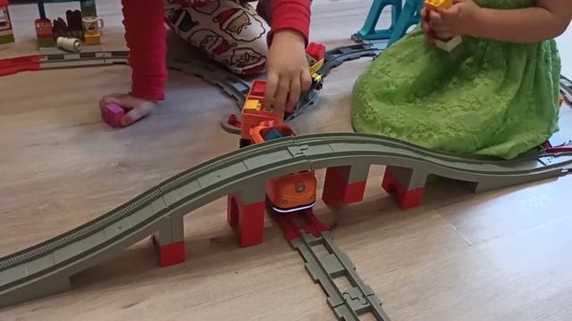 Lego Duplo Вантажний потяг. Огляд смотреть онлайн