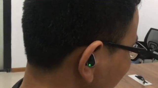 LEMFO Bluetooth earphone smart bracelet смотреть онлайн