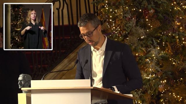 Lliurament del premi Pompeu Fabra a Miquel Strubell i Trueta смотреть онлайн