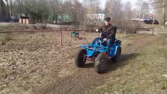 video Проба минитрактора на первой передаче - скорость для пахоты смотреть онлайн