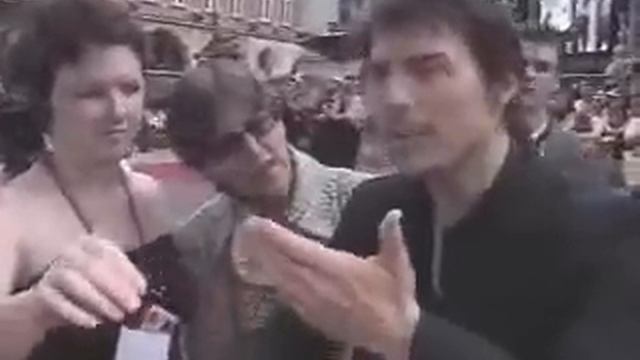 Tom Cruise Pissed Off!
