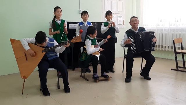 Оркестр русск инстр П.Акимов "Киэһээҥҥи саһарҕаҕа" препод П.Тарабукин смотреть онлайн
