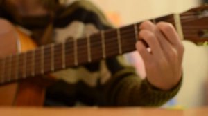 Любовные истории ШКОЛА Школьный двор и смех подружек - на гитаре