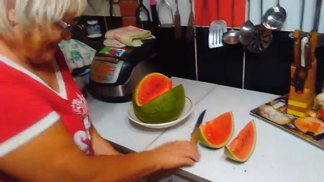 Южная ягода в Сибири первый опыт. смотреть онлайн