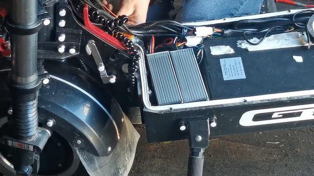 Как подцепить ходовые огни на currus R 11 Pro смотреть онлайн