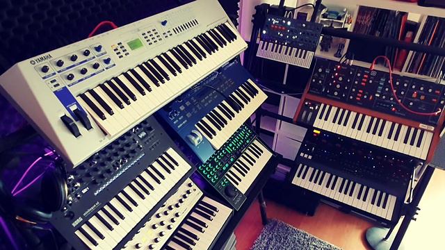 Final Fantasy - Prelude (Cover) with 4 Analog Synths (Behringer Moog Korg) смотреть онлайн