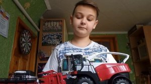 Распаковка модели комбайна Acros 550
