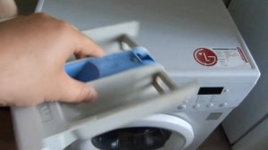 Как вытащить лоток у стиральной машины LG
