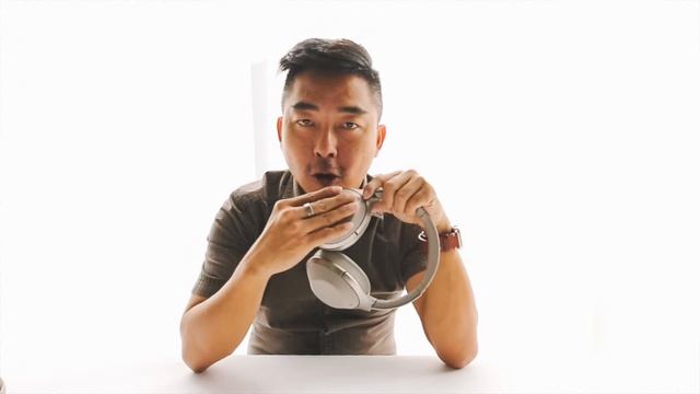 Quick look at the Sony MDR 1000x смотреть онлайн