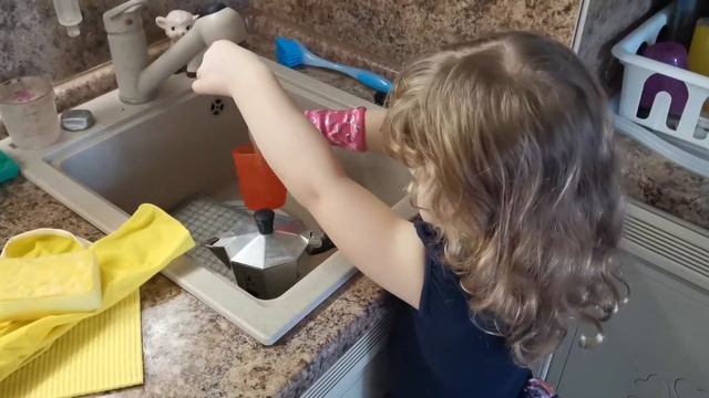 У Бекки короткий день в школе - баба Галя придумывает задания смотреть онлайн