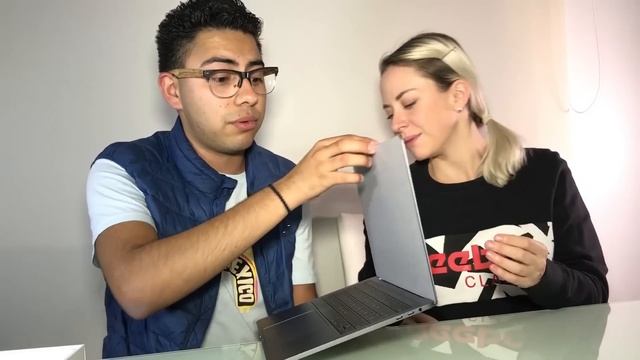 Unboxing MACBOOK PRO Touch Bar 13 Ft. Festival Passport | ZIDACO