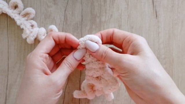 Узор ШАХМАТКА из ALIZE PUFFY Вяжем руками БЕЗ СПИЦ И КРЮЧКА смотреть онлайн