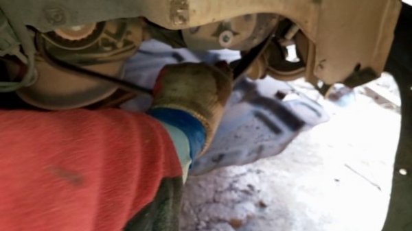 ремень генератора на гранте без натяжки ,установка с приспособой.