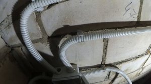 Как сделать  освещение в гараже. Строю гараж серия №14