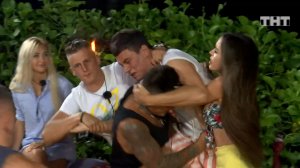 Дом-2: Сахнов устроил драку на лобном месте