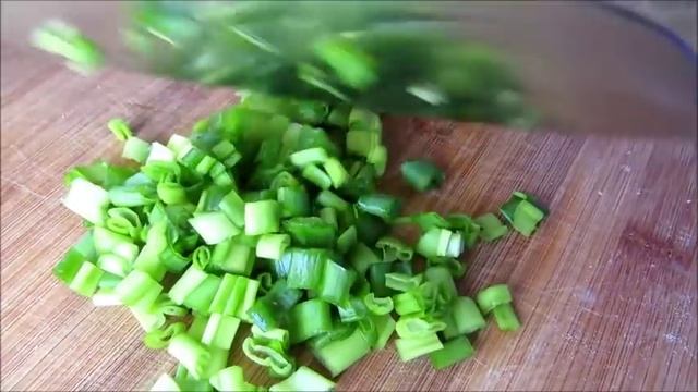 ВКУСНЕЙШИЕ ЛЕПЕШКИ С ЗЕЛЕНЫМ ЛУКОМ, ПРАКТИЧЕСКИ ИЗ НИЧЕГО! смотреть онлайн