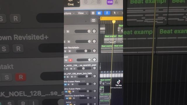 Making an idea in the music sketch app and transferring it into Logic to use the Rhodes V8 Plugin смотреть онлайн