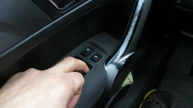 Хонда. Стекло двери полностью не закрывается. Стеклоподъёмник некорректно работает смотреть онлайн