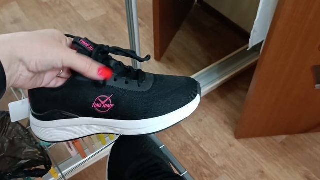 Спорт это зызнь! Пошла на тренировки / Долгий перерыв смотреть онлайн