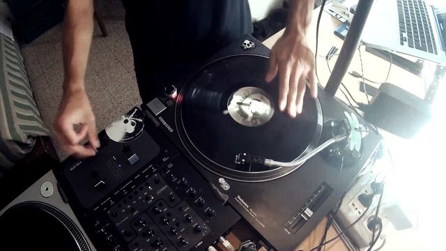 djMyke aka Micionero / #skratchinstinct "Decimator 2049" Freestyle Skratch Session смотреть онлайн