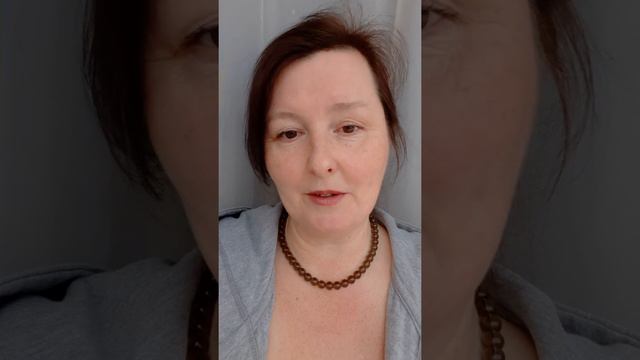 Почему помогающие сами в минусе... смотреть онлайн