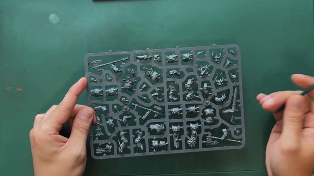 Warhammer AoS Unboxing: Slaves to Darkness Chaos Chosen смотреть онлайн