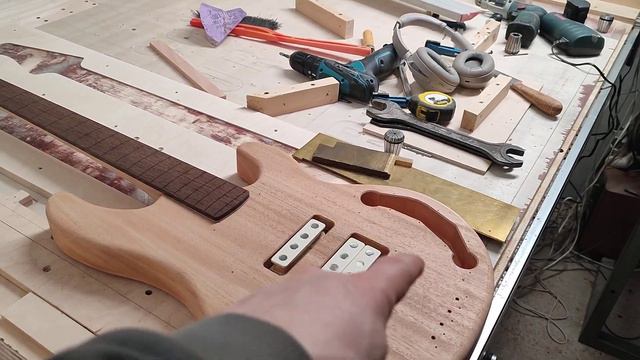 ВСШ!)) Гена догоняет сроки, за мëд он готов работать круглосуточно) смотреть онлайн