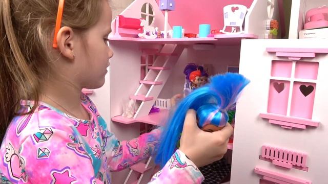 Любимые куклы Миланы. Милана как Эльза. Milana Like смотреть онлайн