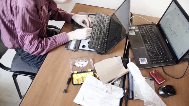 Time-lapse | Замена динамиков ноутбука Acer Aspire 5750G