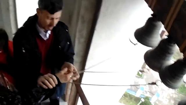 Обучение колокольному звону на колокольне храма Умиление смотреть онлайн
