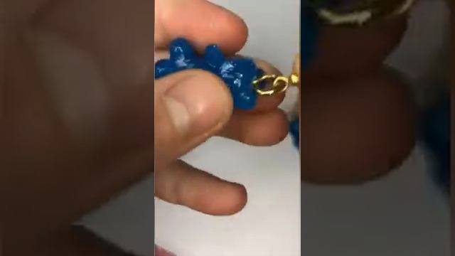 Как вкрутить фурнитуру для серёжек в изделие из эпоксидный смолы ? смотреть онлайн