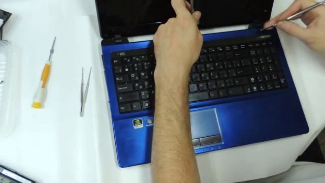 Разборка ноутбука Asus смотреть онлайн