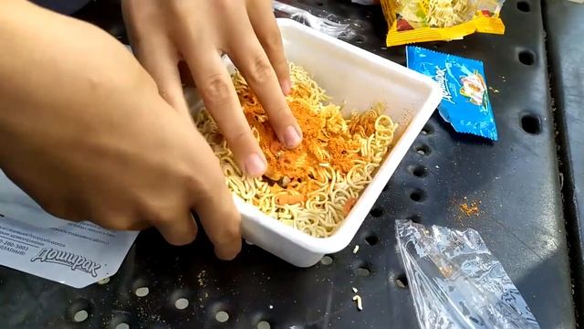 СРАВНЕНИЕ ЛАПШИ БЫСТРОГО ПРИГОТОВЛЕНИЯ + ЗАВАРКА