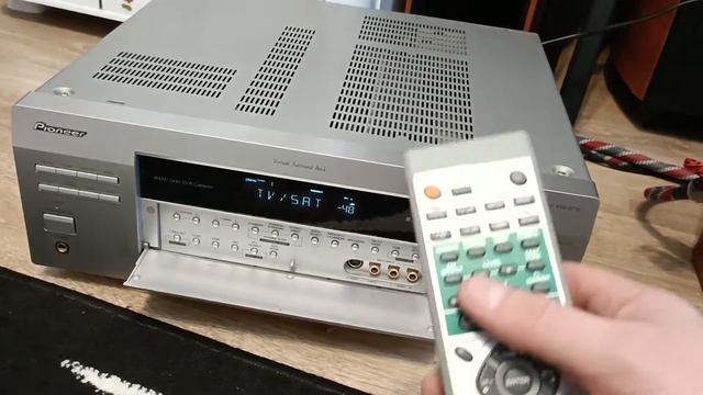 AV-ресивер Pioneer VSX-D712 смотреть онлайн