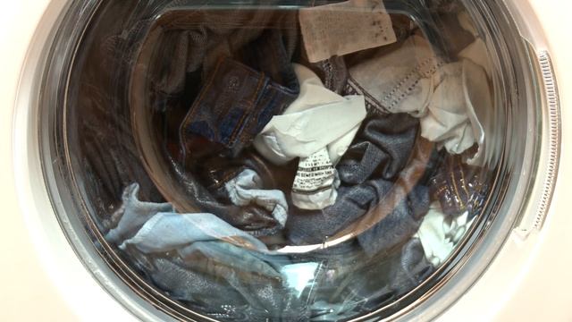 Washing jeans in washer ? смотреть онлайн