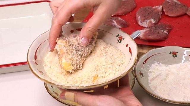 Хитокучи кацу. [ 一口カツ ] Японская свинина, жареная во фритюре. Японская кухня в Токио. смотреть онлайн