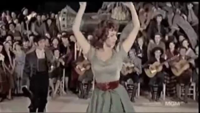 Sophia Loren dances Cleopatra - music by Prince Beast смотреть онлайн