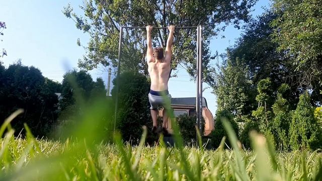 КАК ПОДТЯГИВАТЬСЯ БОЛЕЕ 20 РАЗ НА ТУРНИКЕ!? 100% РЕЗУЛЬТАТ смотреть онлайн