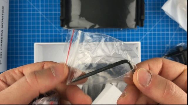 FEELWORLD FW759 7 " Monitor Unboxing ITA смотреть онлайн