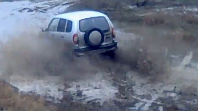 На нивах по бездорожью. смотреть онлайн