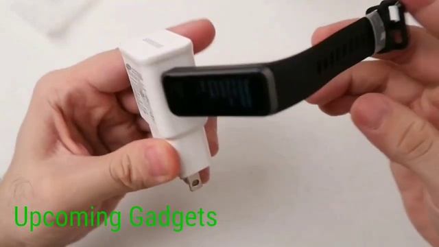 Huawei Band 4 Unboxing & First Look - Best in Class Fitness Tracker??? GIVEAWAY??? смотреть онлайн