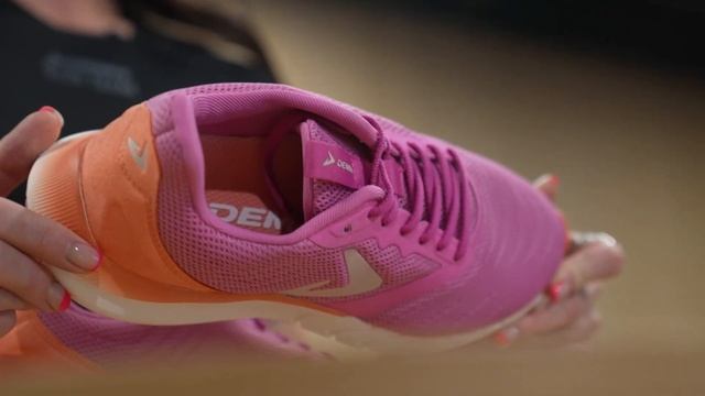 Рассказываем о технологиях в кроссовках Demix смотреть онлайн